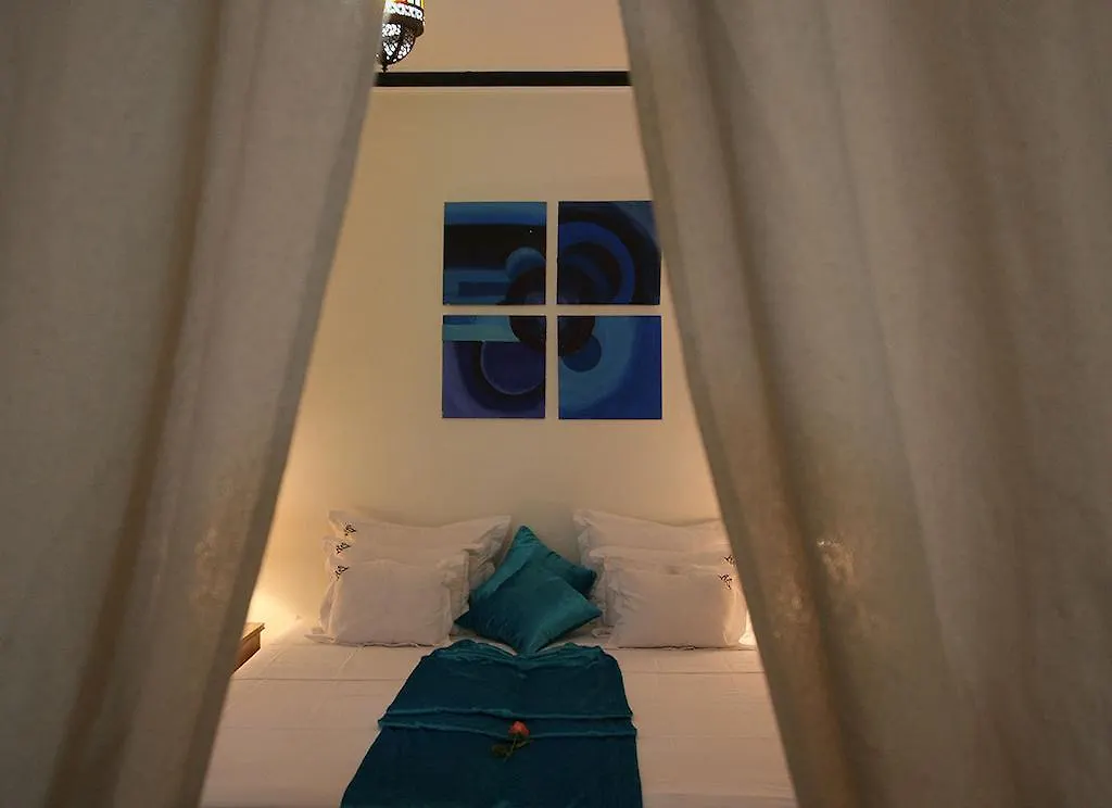 ***  Riad De La Semaine Marrakesh Marruecos